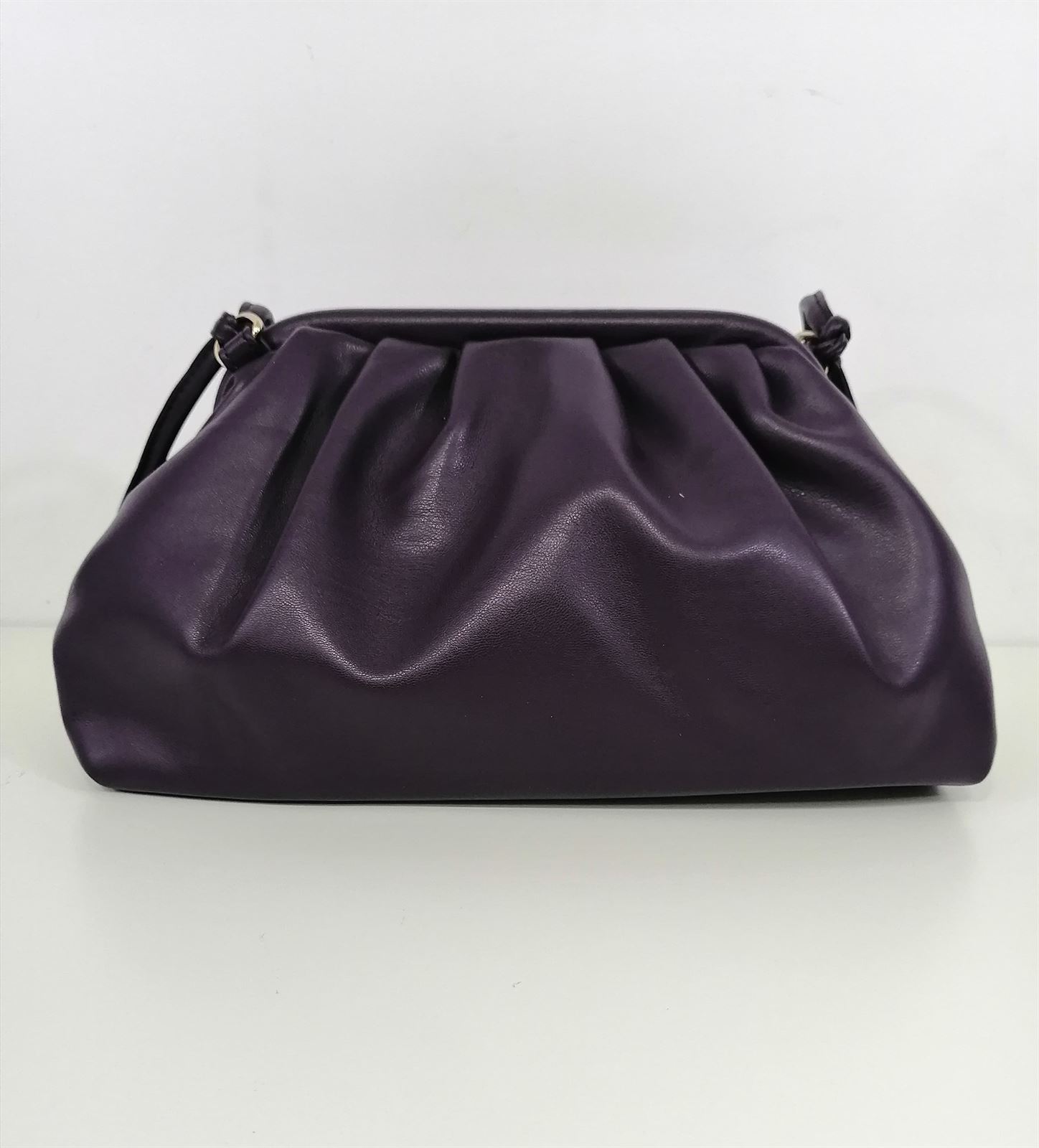 BOLSO BANDOLERA FRUNCIDO MORADO - Imagen 1