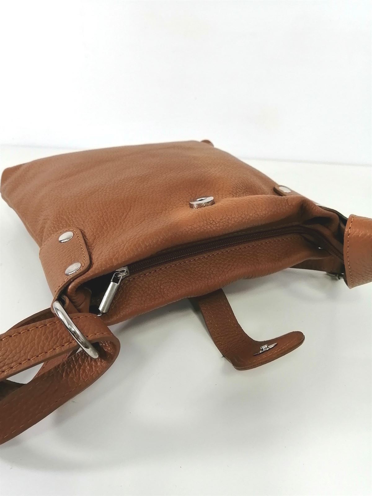 BOLSO BANDOLERA PIEL CAMEL - Imagen 3