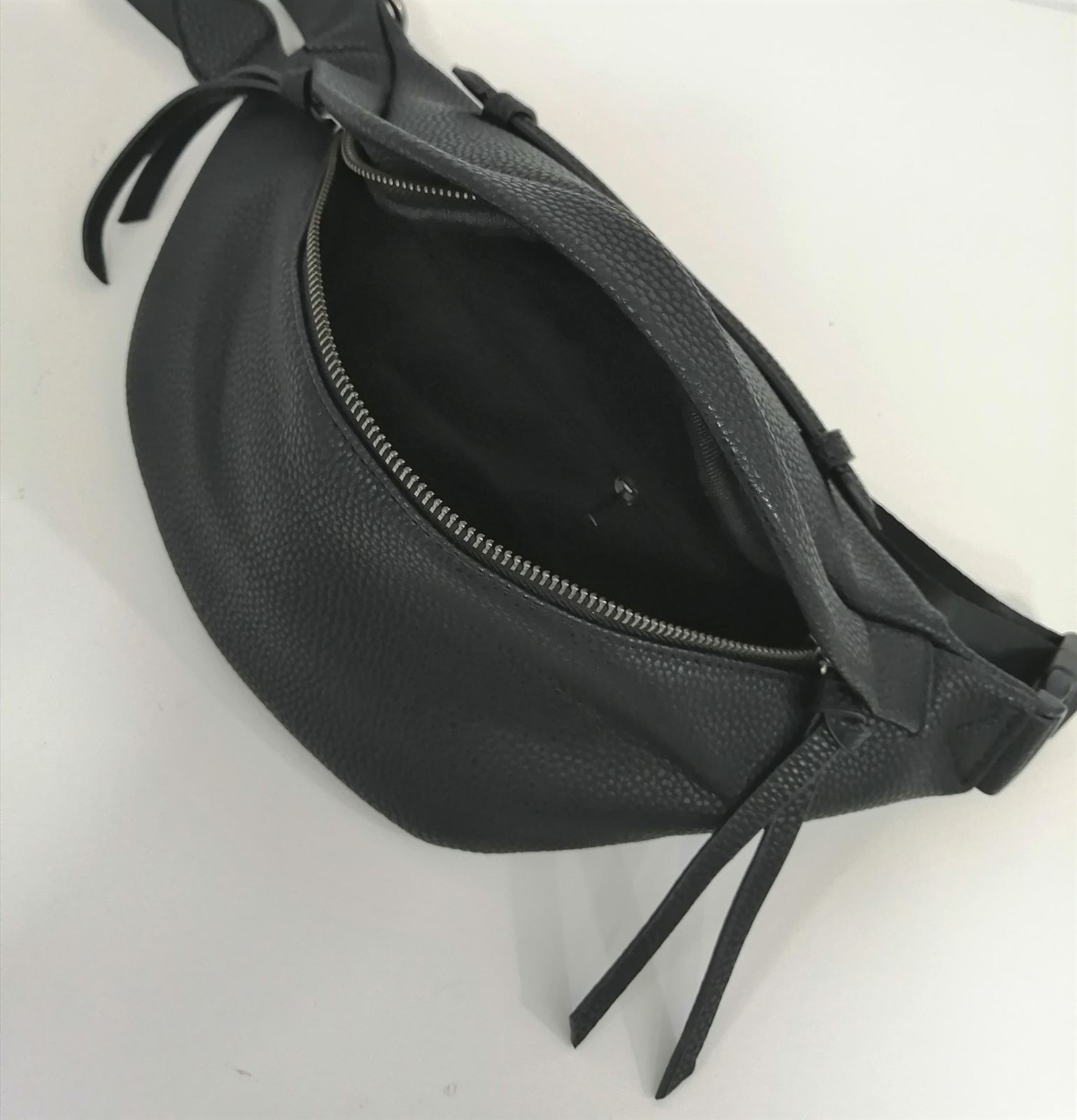 BOLSO RIÑONERA NEGRO - Imagen 4