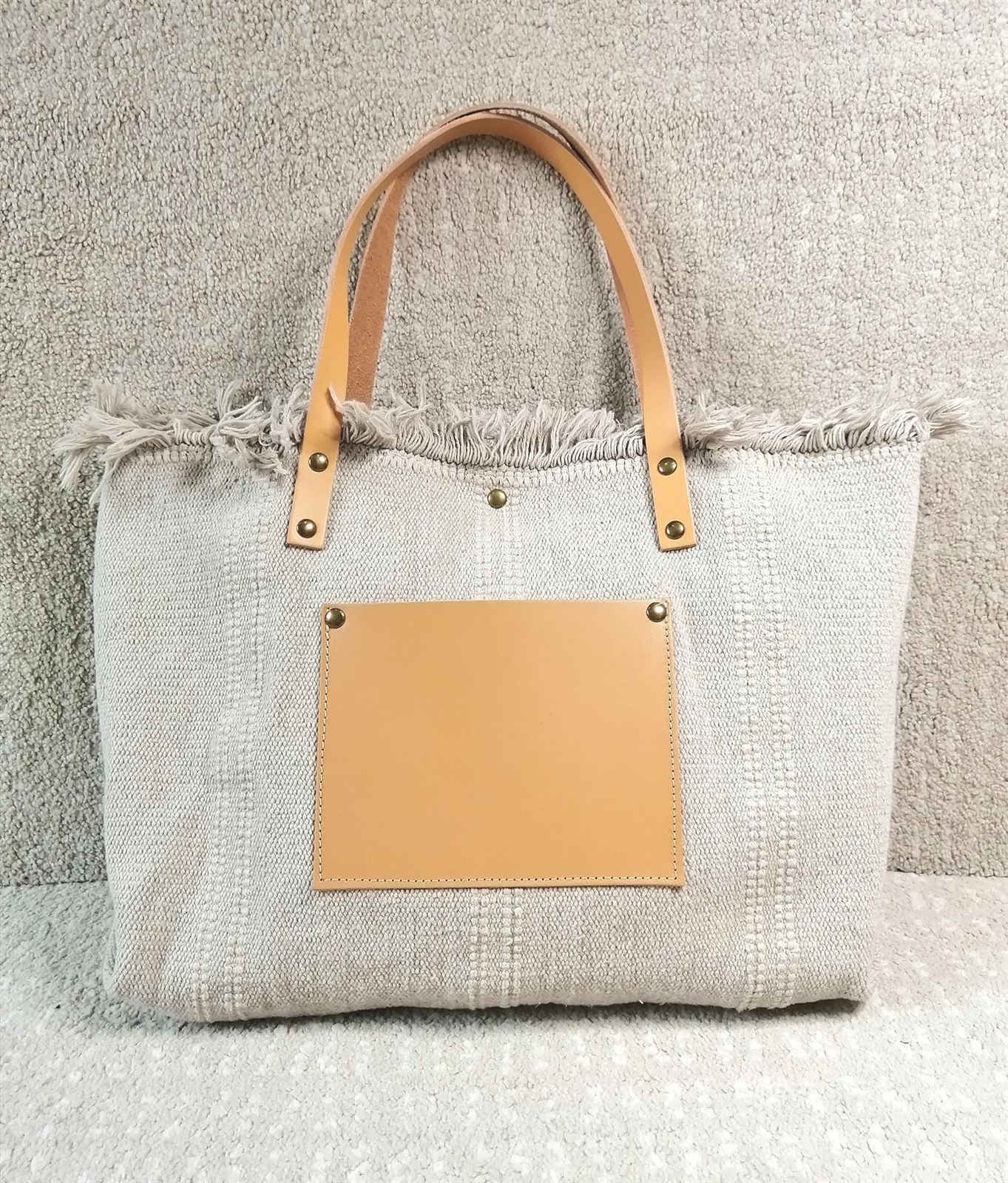 BOLSO SHOPPER FLECOS BEIGE - Imagen 1