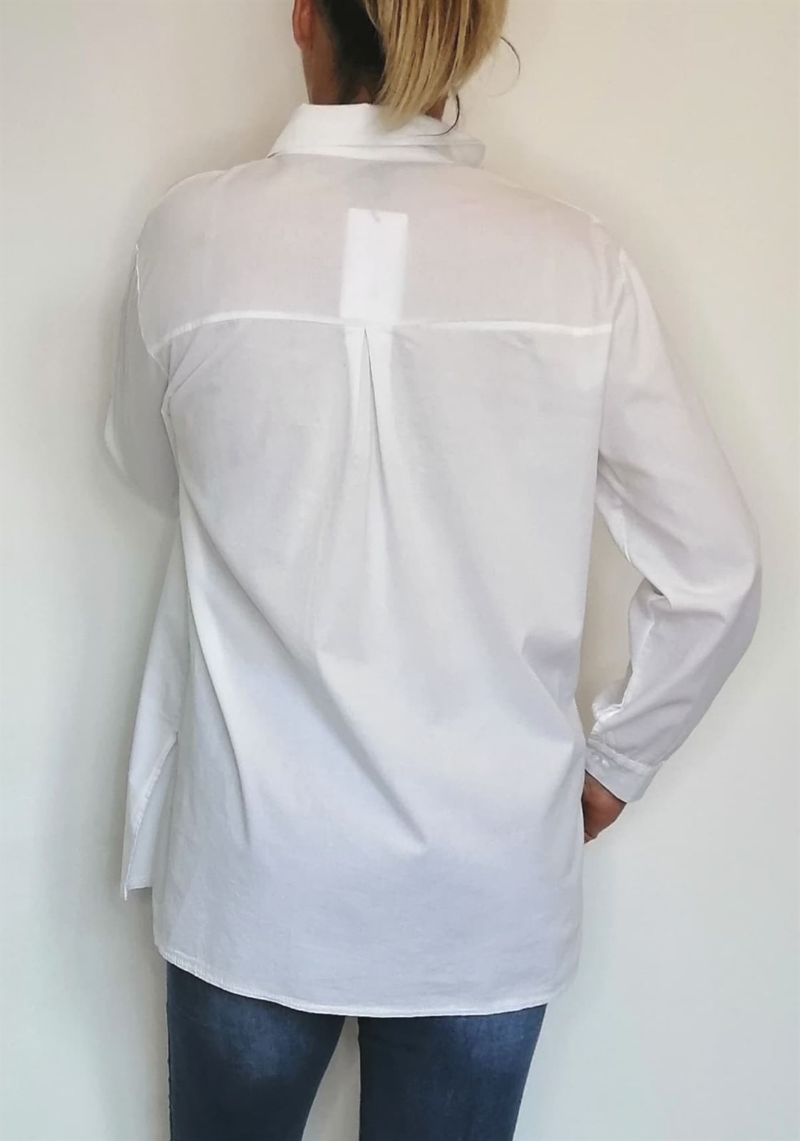 CAMISA BLANCA ABERTURAS - Imagen 4
