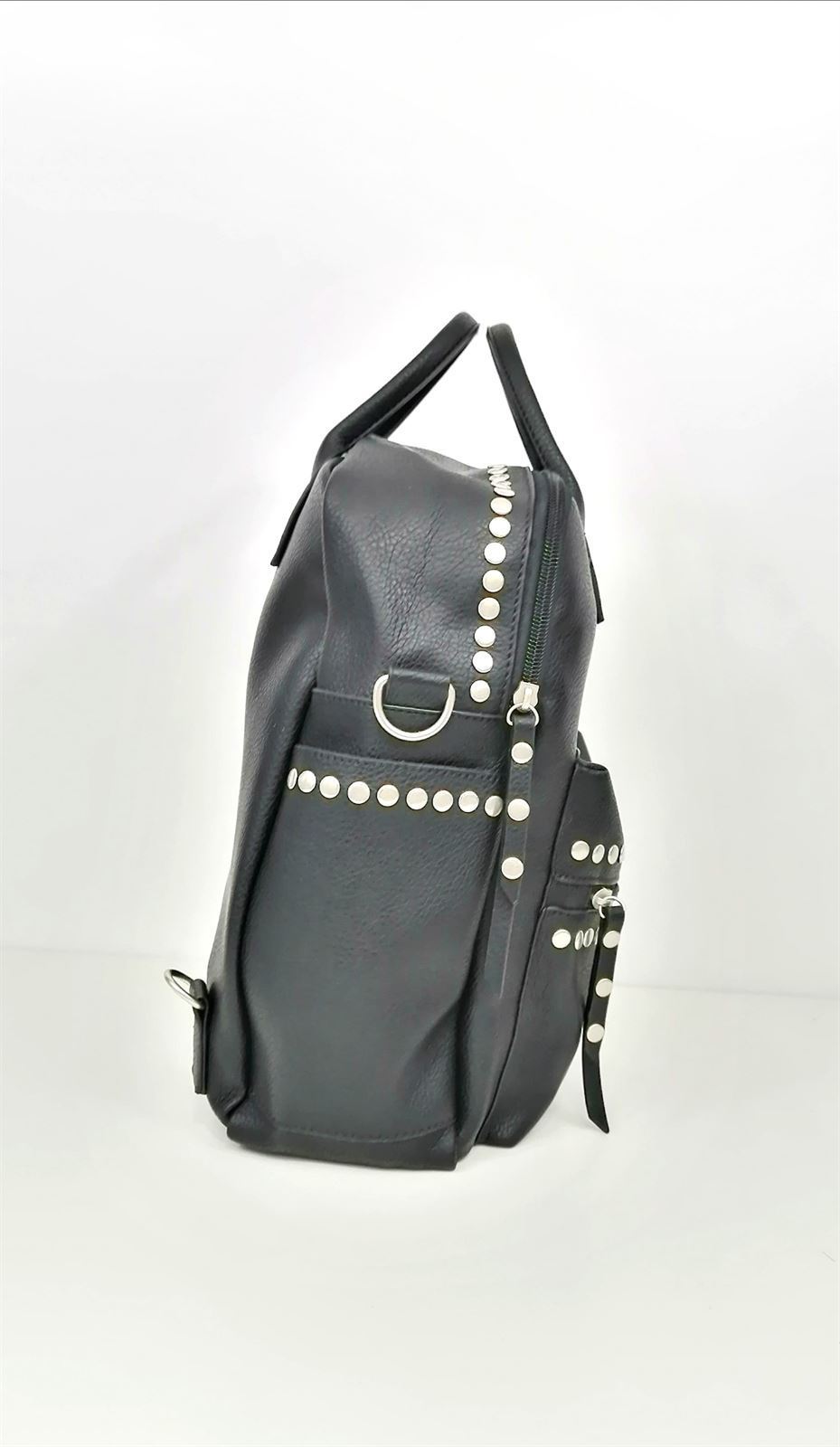 Mochila negra piel · Negro · Prenda Exterior Piel