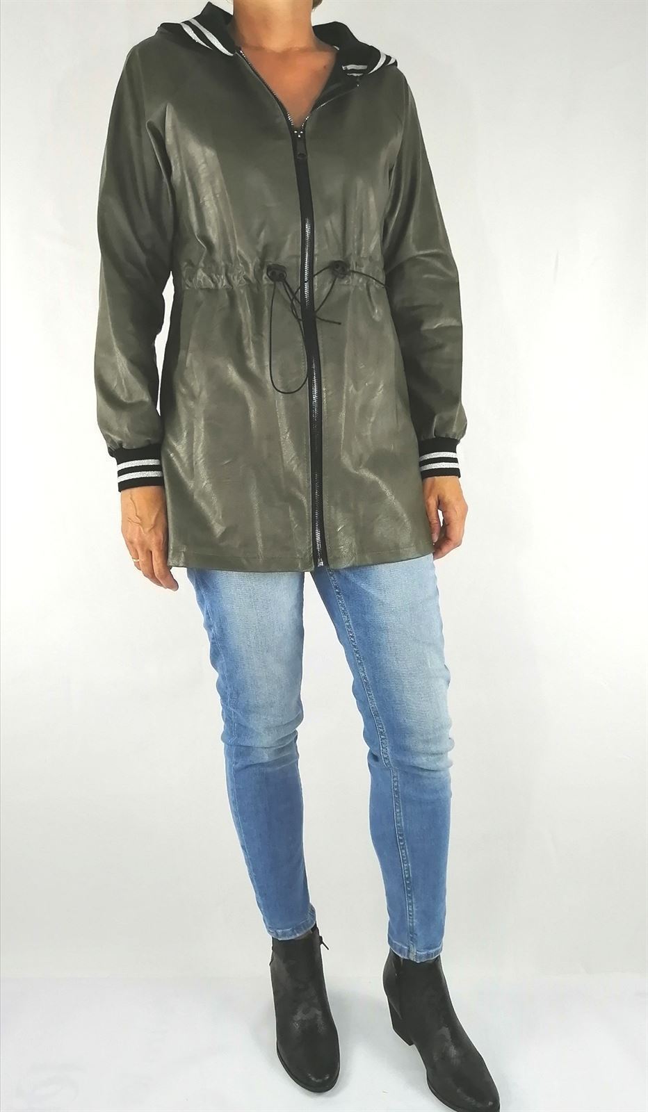 PARKA EFECTO PIEL CAPUCHA - Imagen 1