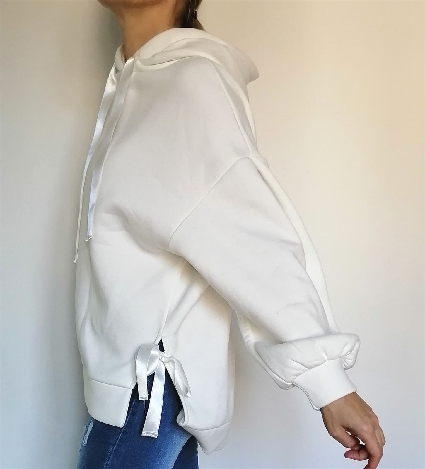 Sudadera blanca oversize mujer 2025