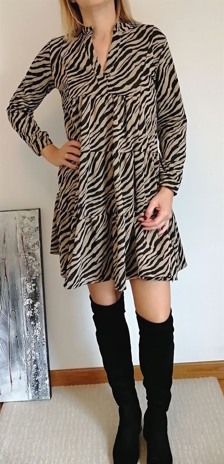 VESTIDO VOLANTES ANIMAL PRINT MANGA LARGA - Imagen 2